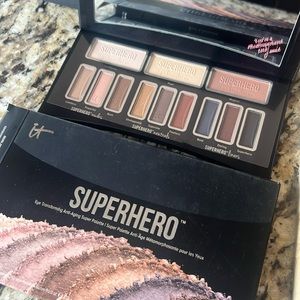 🌙♣️It Cosmetics Superhero Palette